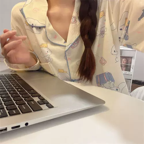 Sanrios Kawaii Cartoon Cinmanmoroll Pajamas Женщина осень Swe Swe