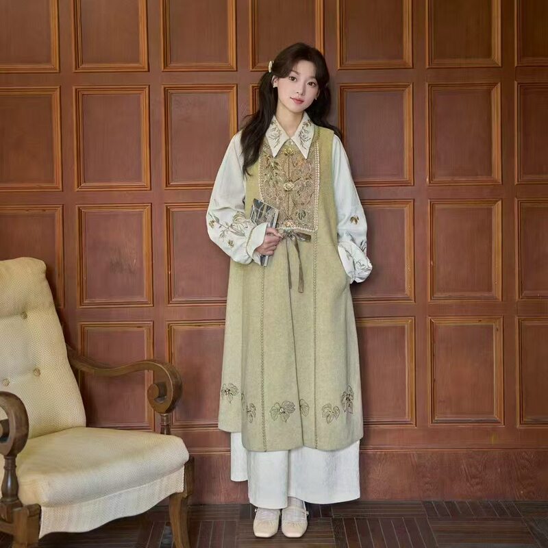 Spring and Autumn New Style Little Cardamom [Wutongqiu] National Style Embroidered Long Jacket Retro Chinese Style Coat and Dress Set