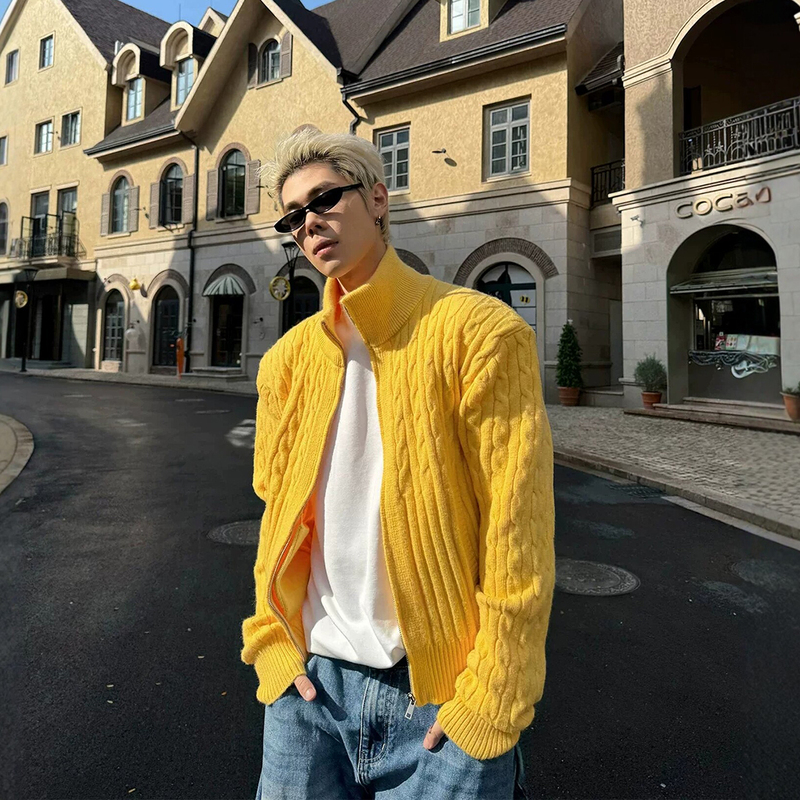 Dopamine Style Yellow Cardigan Knit Jacket for Men, Autumn Lazy Style, Relaxed Fit, High Collar, Short Padded Shoulder Sweater Dopamine Style Yellow Cardigan Knit Jacket for Men, Autumn Lazy Style, Relaxed Fit, High Collar, Short Padded Shoulder Sweater