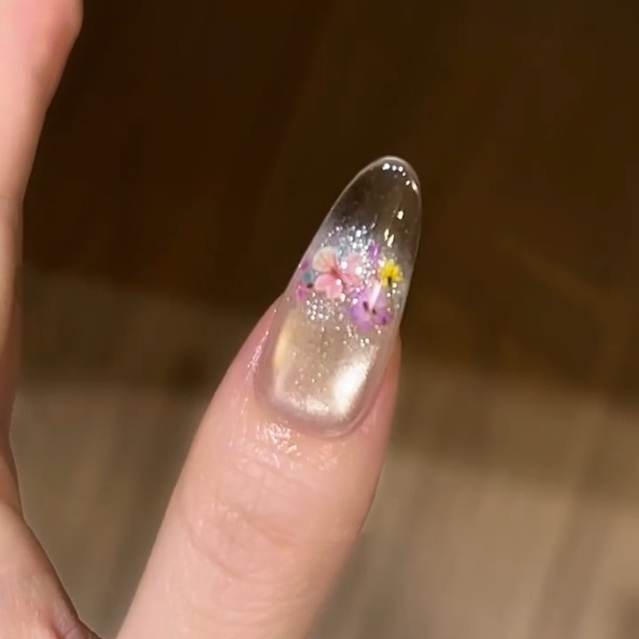 Spring Icy Transparent Dried Flower Nail Art, Clear and Moist Glass Beads, Cat Eye French Style Handmade Wearable Nails, High-End Nail Stickers