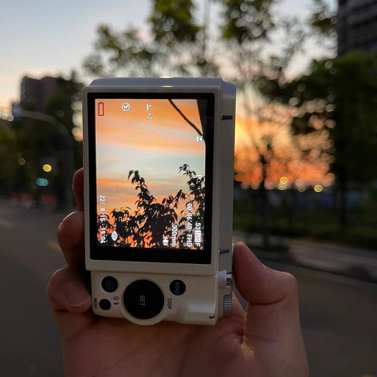 Student Digital Camera Retro Entry-level CCD Camera Tourism High Definition Small Vlog Selfie Card Camera-Taobao