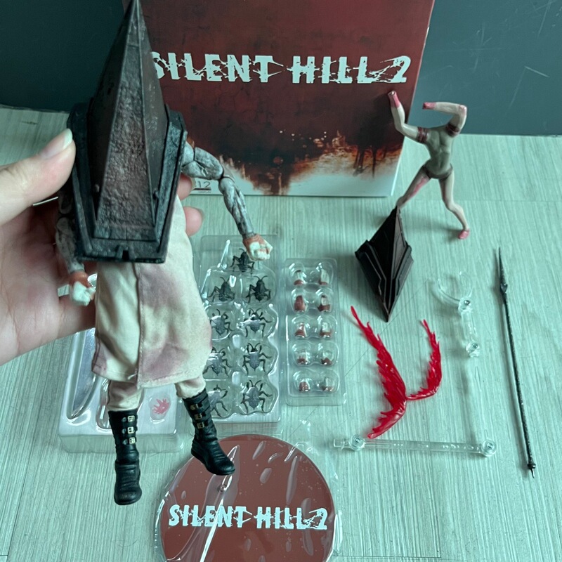 Silent Hill Executioner Butcher Triangle Head True Cloth Clothes Action Figure Model Boxed Figure