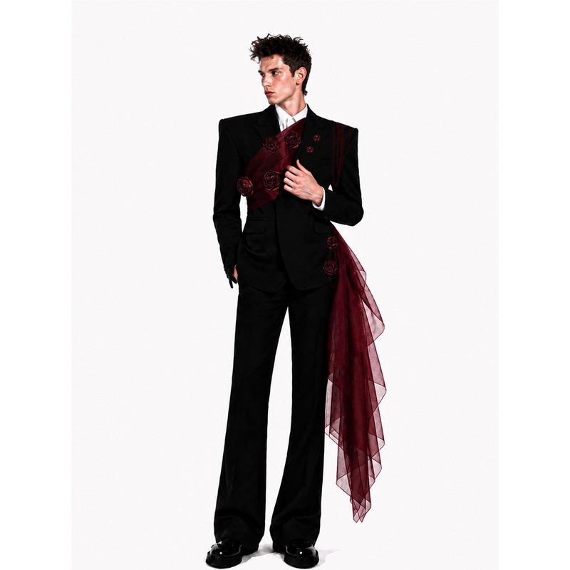 Chela 【Dark Red Night Moon】Wide-Shouldered, Narrow-Waisted Suit with a Structured Design and Raised Shoulders, Waist-Cinching Performance Suit for Men Chela 【Dark Red Night Moon】Wide-Shouldered, Narrow-Waisted Suit with a Structured Design and Raised Shoulders, Waist-Cinching Performance Suit for Men