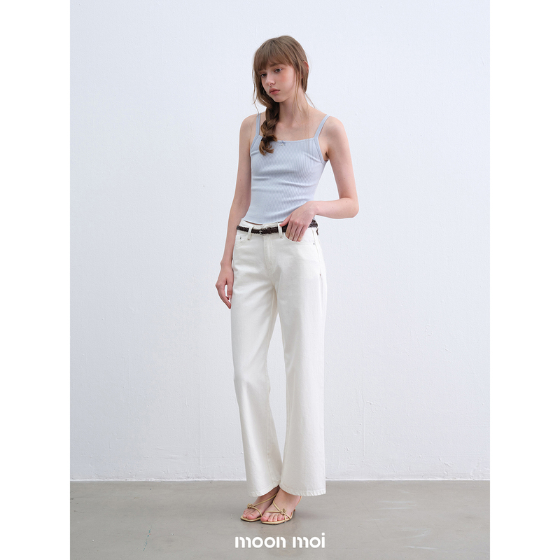 Moonmoi / Jeans - Soft White Classic Straight-Leg Jeans Moonmoi / Jeans - Soft White Classic Straight-Leg Jeans