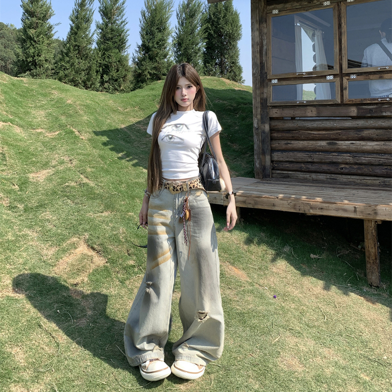 American-Style Spicy Girl Slim-Fit Printed Regular Shoulder T-Shirt for Women, 2026 Summer New Niche Short Versatile Sweet and Spicy Top