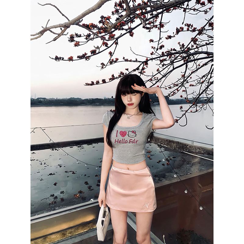 American-Style Spicy Girl Hello Kitty Short-Sleeve T-Shirt for Women, Summer Slim-Fit Tight Crop Top with Exposed Navel, U-Neck Small Top American-Style Spicy Girl Hello Kitty Short-Sleeve T-Shirt for Women, Summer Slim-Fit Tight Crop Top with Exposed Navel, U-Neck Small Top