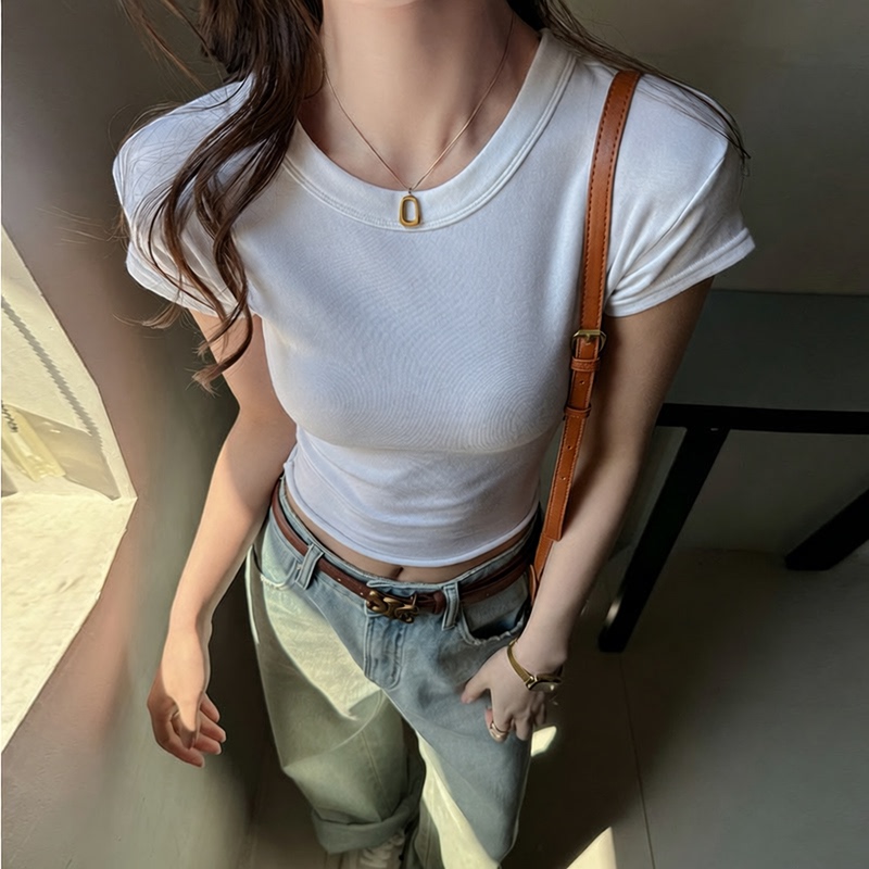 Stylish Summer Round-Neck Short-Sleeve T-Shirt for Women, Slim-Fit Korean Style Crop Top, Inner Layering Top Stylish Summer Round-Neck Short-Sleeve T-Shirt for Women, Slim-Fit Korean Style Crop Top, Inner Layering Top