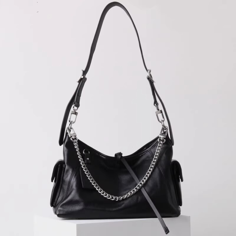 Motorcycle Bag for Women 2026 New Carryall Black Warrior Large Capacity Genuine Leather Crossbody Chain Tote Underarm Bag