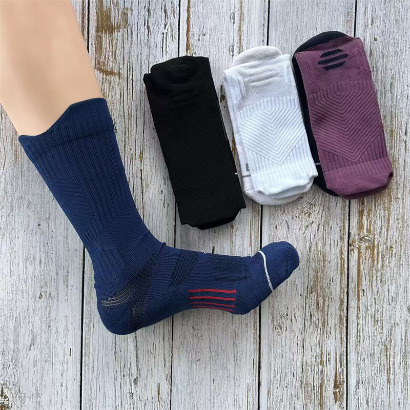 Coolmax Hiking and Mountaineering Outdoor Compression Socks Basketball Running Thickened Terry Bottom High Tube Towel Bottom Sports Socks 3