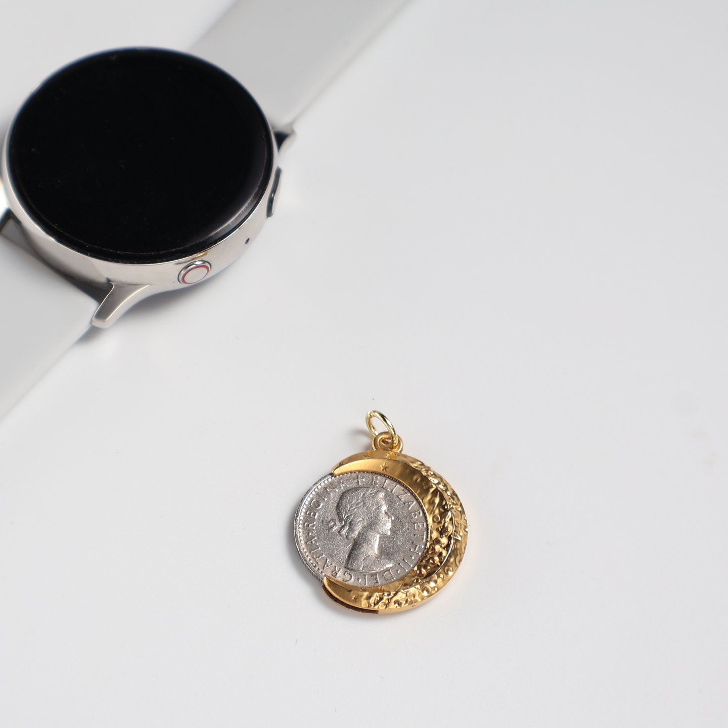 オリジナルの月と6ペンスのネックレス、幸運の6ペンスのネックレスペンダント、コインペンダント