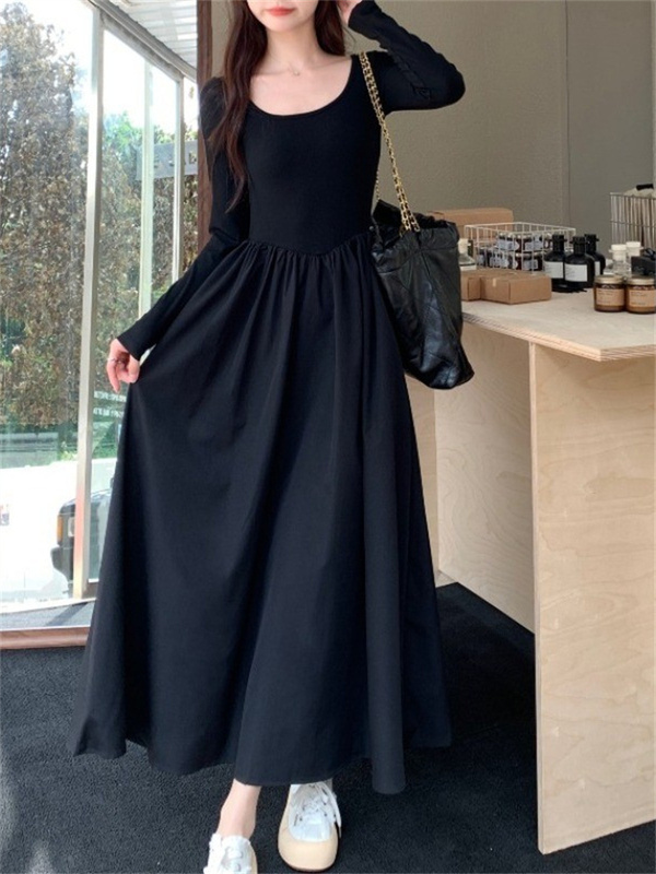 Plus-Size Hepburn-Style Large U-Neck Black Dress for Women, Autumn and Winter Inner Wear, Slimming and Flattering, High-End Long Dress for Curvy Women