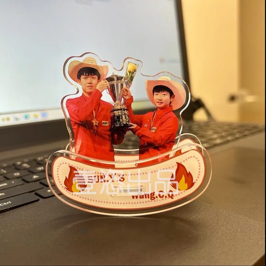 孙颖莎王楚钦工位搭子桌双面亚克力摆件莎头年画娃娃人形立牌周边