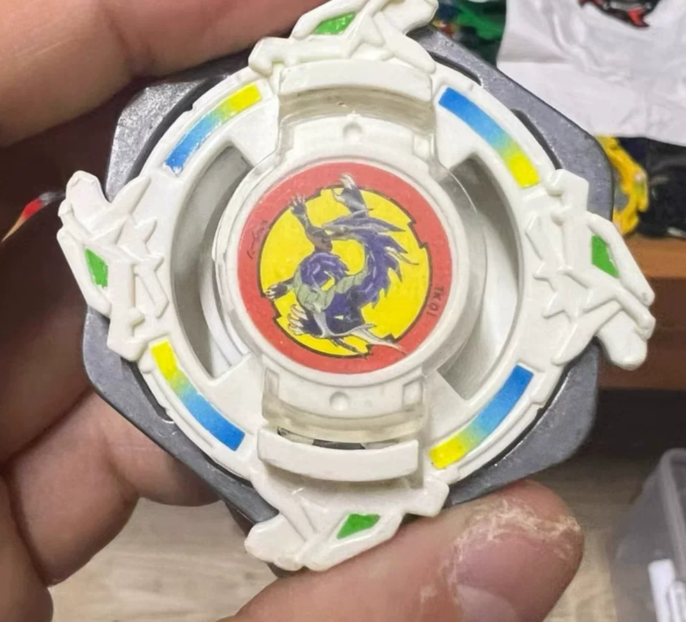 Юла-игрушка Takara Tomy, японская боевая версия, набор цветных персонажей