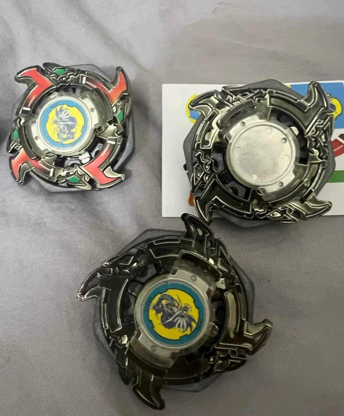 Юла-игрушка Takara Tomy, японская боевая версия, набор цветных персонажей