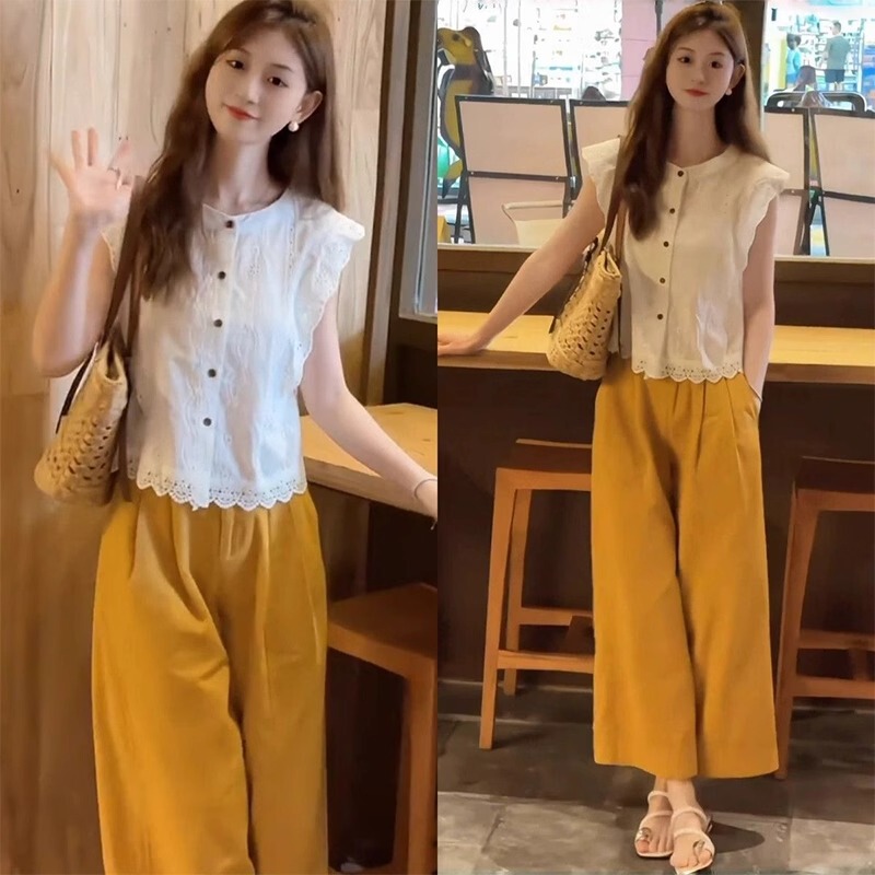This Year's Popular Summer Outfit Set Includes a Hollow-Out Sleeveless Top and Wide-Leg Pants, Designed to Make Petite People Look Taller, Fashionable and Younger, Two-Piece Set