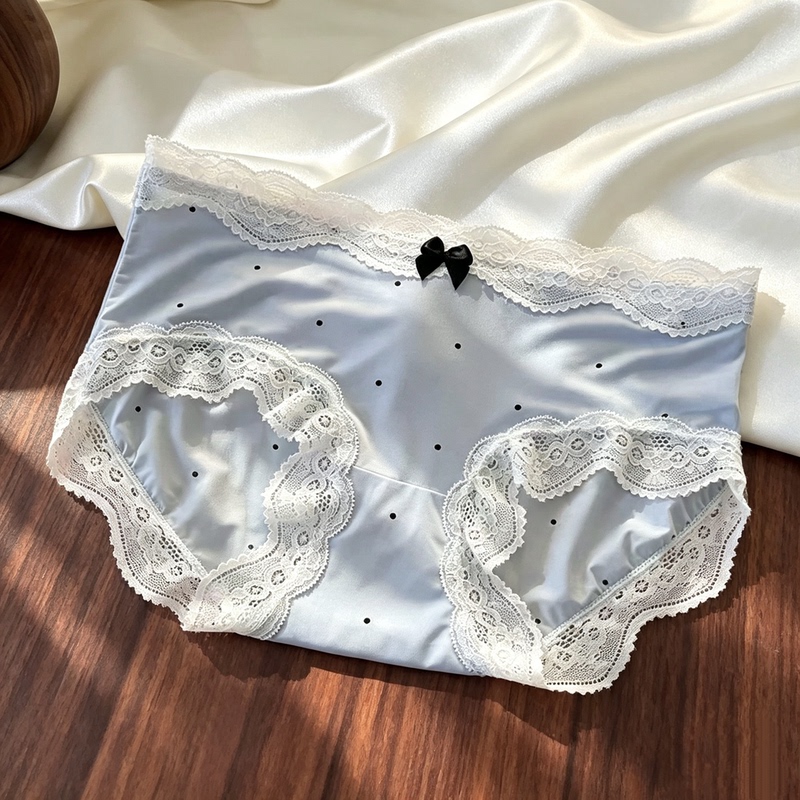 Women's Underwear 2026 New Summer Thin Pure Cotton Crotch Sexy Lace Splicing Seamless Girls' Triangle Shorts