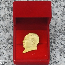 Mao Zedongs portrait badge commemorative medal golden brooch commemorative medal Mao Zedongs head portrait badge comes with velvet box 3 5CM