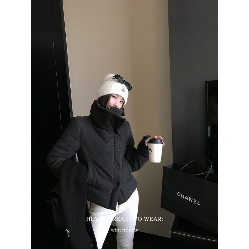 Black Bean Hum Hum Cozy Light down *90 White Duck down Stand Collar Slim Fit down Jacket Short Waist-Cinching Warm Coat