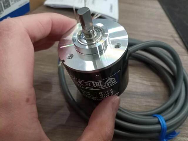 E6B2-CWZ5B2000P/R photoelectric encoder