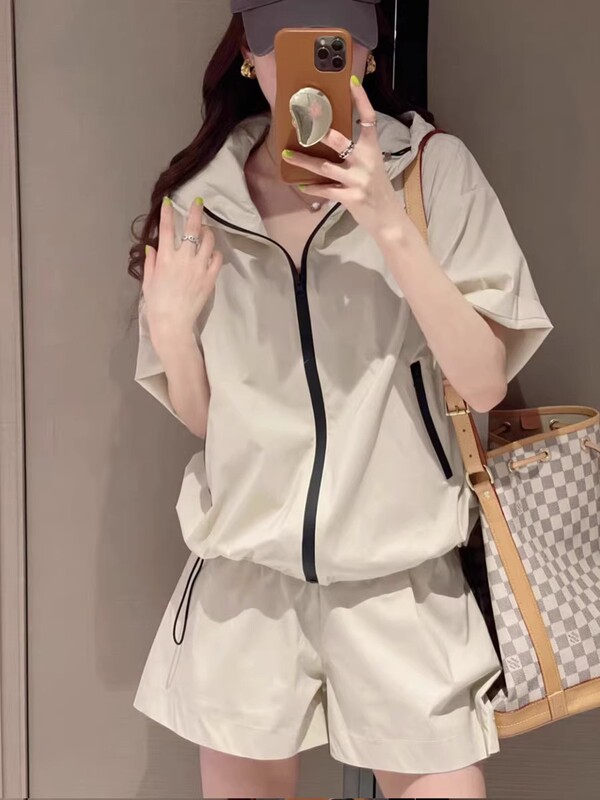 Extra Large Size 150kg Sun Protection Shorts Set for Men and Women, Summer Hooded Windbreaker Jacket, Outdoor Casual Sports Two-Piece Set