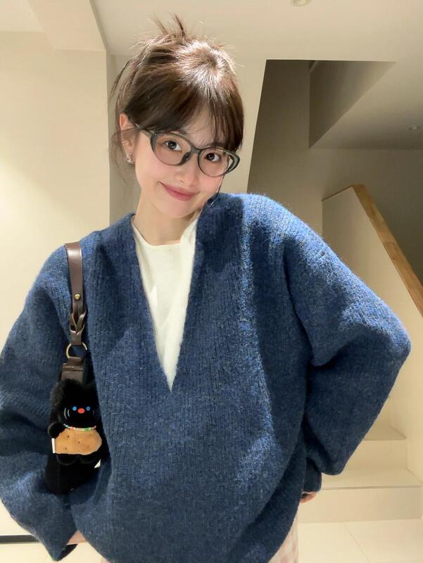 Wuling Soft and Retro Korean-Style Design Fake Two-Piece Sweater for Women, Lazy Style Knitted Top Wuling Soft and Retro Korean-Style Design Fake Two-Piece Sweater for Women, Lazy Style Knitted Top