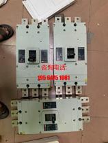 There are 3 Delixi circuit breakers 3p1000a with good contacts and functions. Full range supply. Negotiable price.