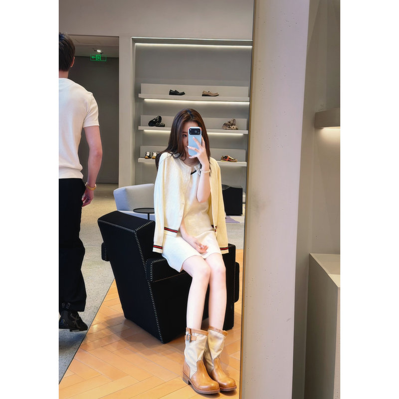 Potted Plant 7.28: the Long-Lost Antique Cici Knit Cream-Colored One-Piece Dress, Early Autumn Knit Cream Cardigan Potted Plant 7.28: the Long-Lost Antique Cici Knit Cream-Colored One-Piece Dress, Early Autumn Knit Cream Cardigan