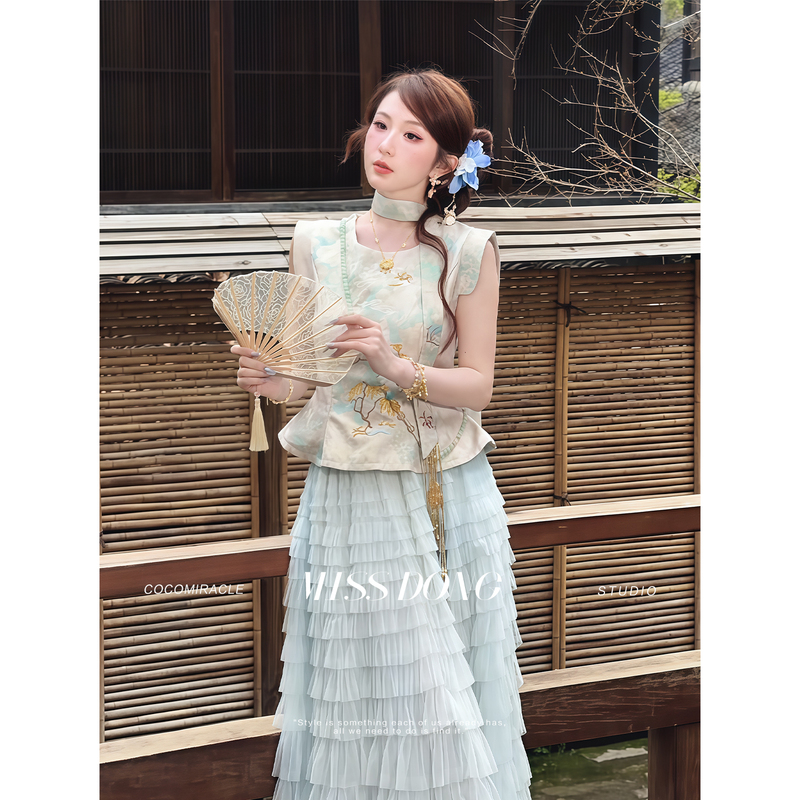 Cocomiracle【Star Bridge Magpie Dream】New Chinese-Style Embroidered Waist-Cinching Gold Thread Top Paired with a Tiered Long Skirt Set