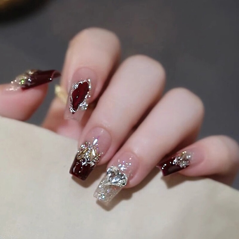 Handmade New Year's Dazzling Rhinestone Cherry-Shaped Tilted Heart Diamond Burgundy Nail Art Finished Fake Nails Removable