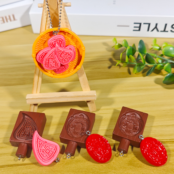Simulated Red Peach Cake and Red Turtle Cake Keychain, Traditional Food from Chaoshan, Southern Fujian, and Taiwan, DIY Regional Cultural and Creative Pendant