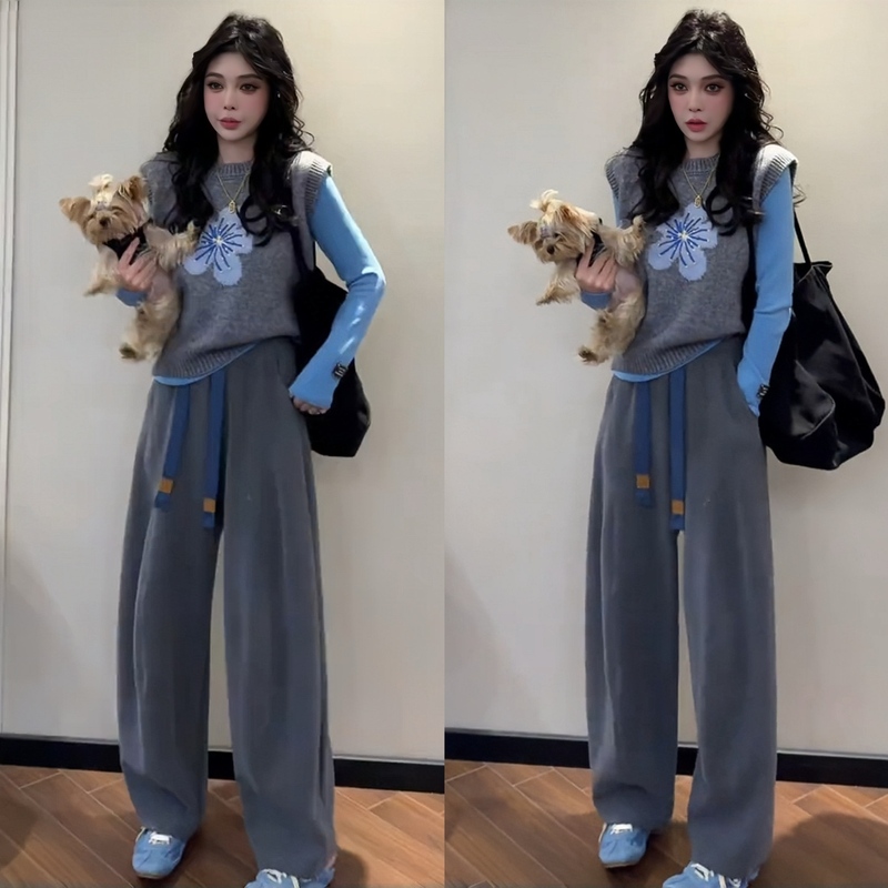 Korean-Style Autumn and Winter Outfit, a Complete Set of Lazy-Style Fashionable Knit Sleeveless Vest, Base Top, and Sweatpants Three-Piece Set