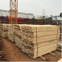 Hemlock construction woodwork site materials for formwork pine 4*6 engineering square wood 5*7 solid wood strips infrastructure protection manufacturer