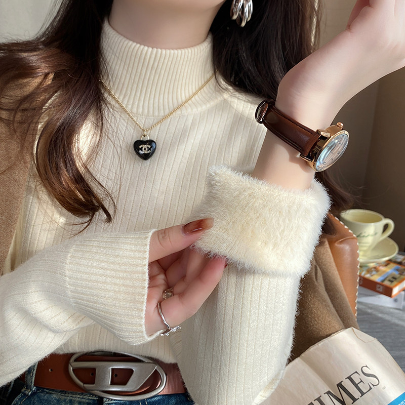 Fleece-Lined Thick Sweater for Women, Autumn and Winter 2025 New Style, White Knitted Base Layer with Integrated Fleece, Half-High Collar Top