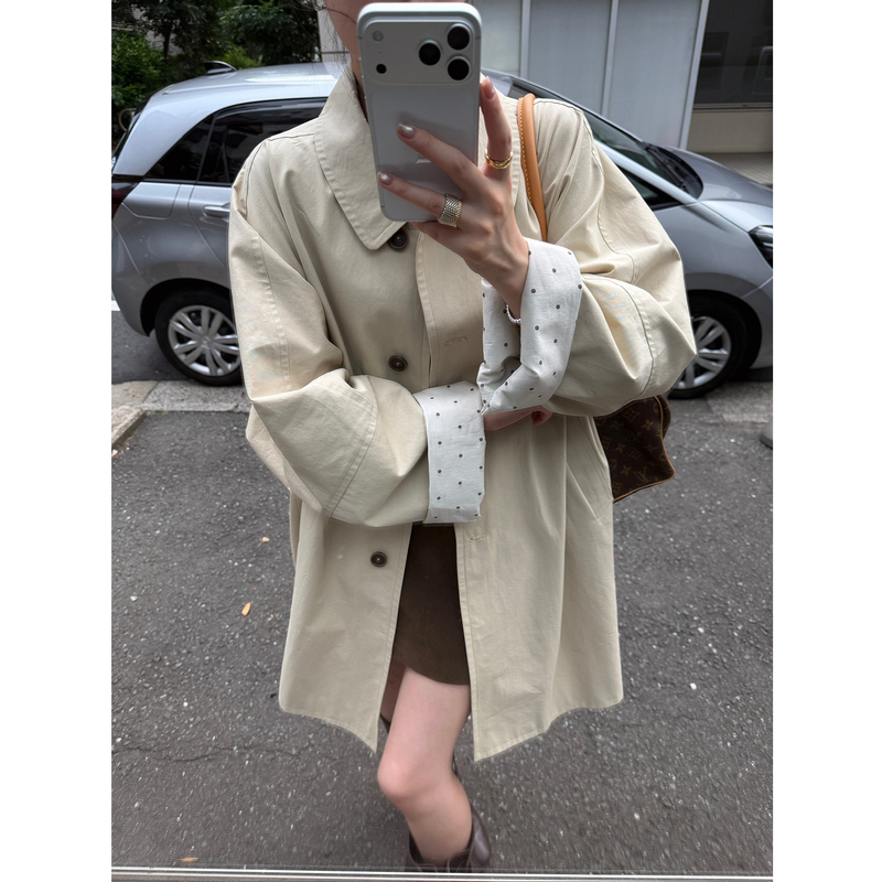 Isaro Uu Retro Polka Dot Puff Sleeve Silhouette Short Trench Coat~Row Style Extremely Simple Buttoned Trench Coat Jacket Isaro Uu Retro Polka Dot Puff Sleeve Silhouette Short Trench Coat~Row Style Extremely Simple Buttoned Trench Coat Jacket
