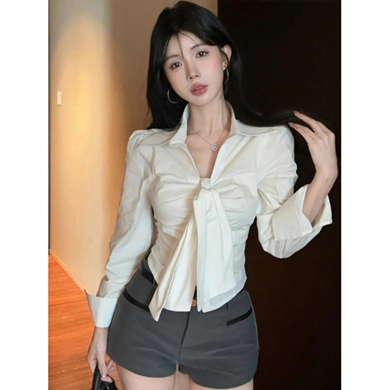 French-Style Design, Pure and Chic Top, Early Autumn Long-Sleeved Waist-Cinching Bow V-Neck Tie-Up Shirt for Women
