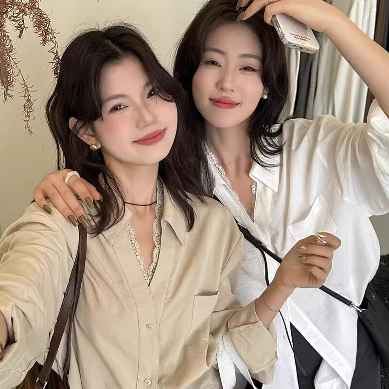 Korean-Style French V-Neck Lace-Trimmed Long-Sleeve Shirt for Women, New Autumn Design, Stylish and Unique Loose Top