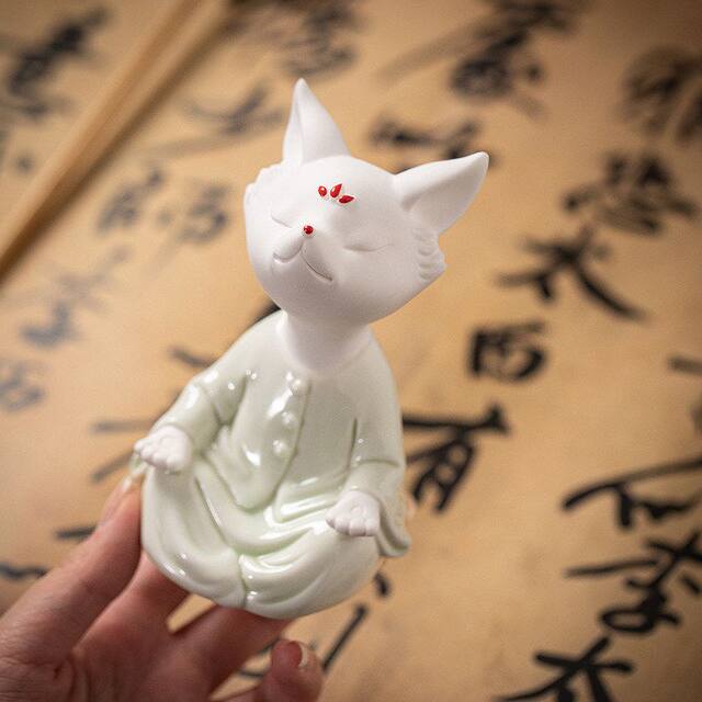 Creative and cute tea pet ornaments, fox pen holder, tea needle, tea clip holder, kung fu tea set, tea ceremony accessories, desktop tea toy