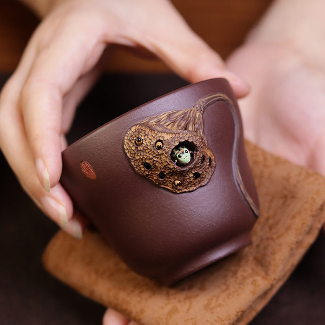 Purely handmade purple sand lotus frog tea cup, high-end Kung Fu tea set, master cup, high-end personal tea tasting single cup