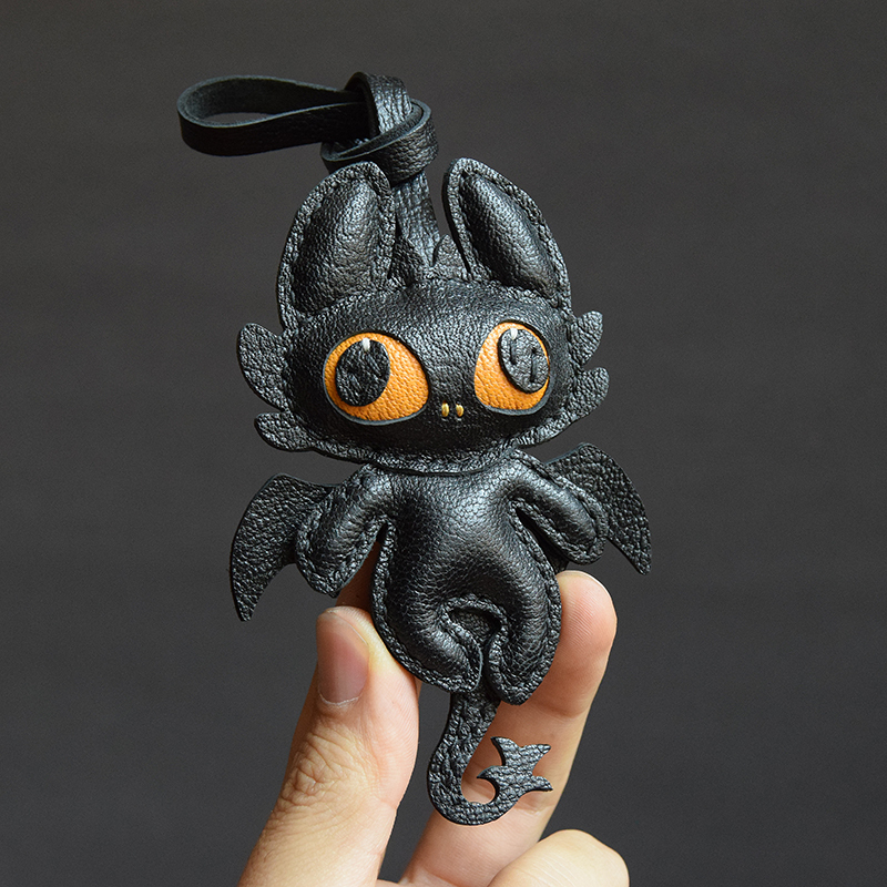 Leatherworker and Cat/Little Flying Dragon Handmade Genuine Leather Car Keychain Bag Pendant Niche Dark Personality Trendy Gift