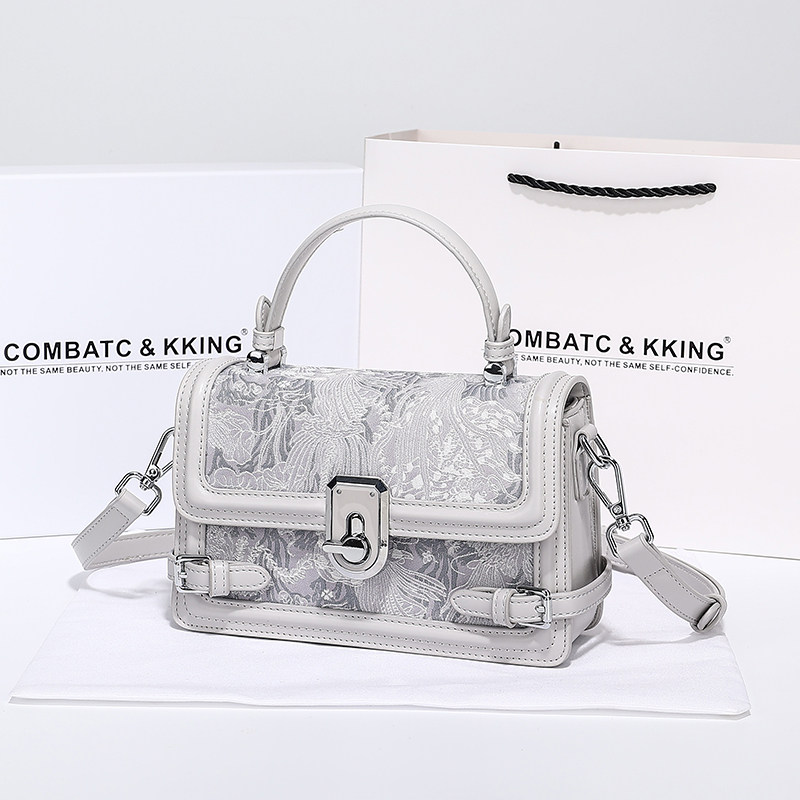 Combatc&Kking Girls' Birthday Gift for Girlfriend, Bag for Women, 2025 New Style Light Luxury Handbag