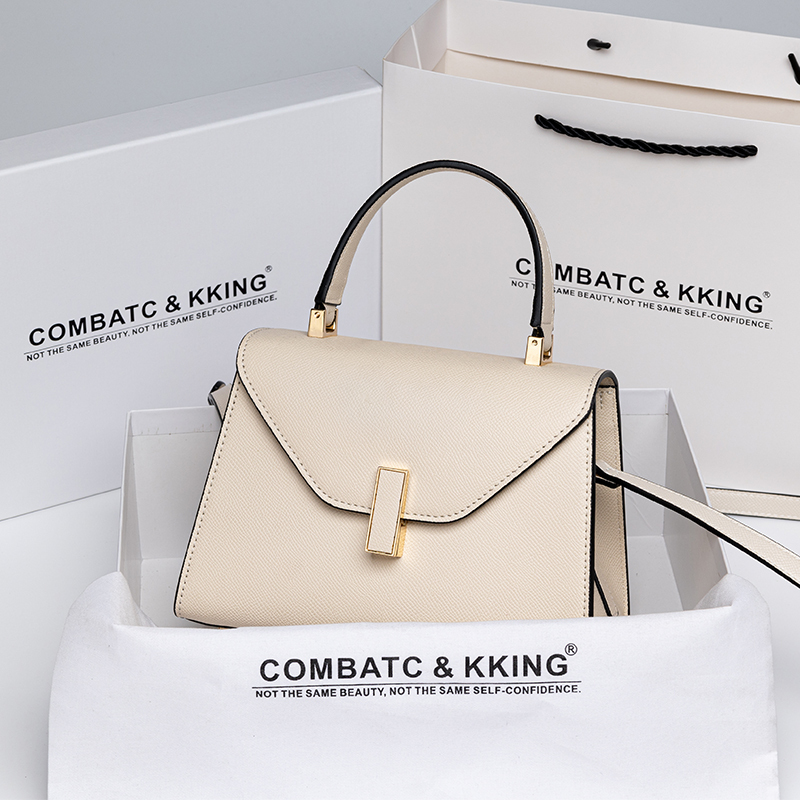Combatc&Kking Gives a Gift to Mom, a Famous Brand Bag, Accessible Luxury Women's Bag, 2026 New Style Hand-Held Crossbody Bag