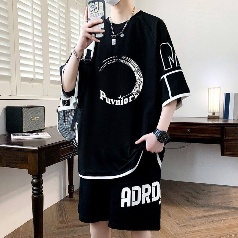 Casual Sports Suit for Men, New Summer Style, Large Size, Loose Short-Sleeved T-Shirt and Shorts, a Complete Set That Looks Handsome