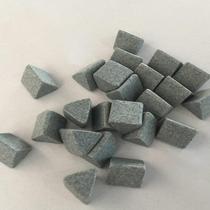 Vibration grinder vibration polishing machine fine brown corundum abrasive rough polishing hardware deburring scale removal and rust removal