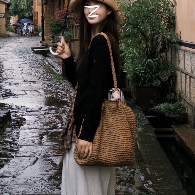 2026 New Korean Style ins Fashion Versatile Hollow-Out Casual Simple Beach Shoulder Straw Bag