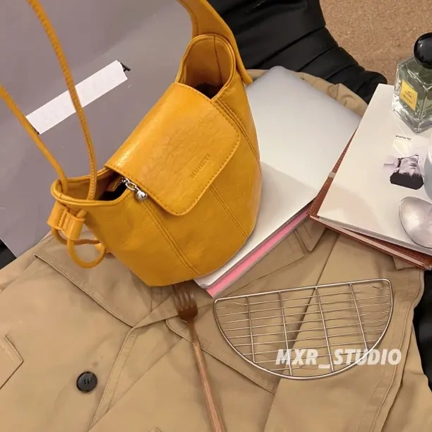 Mango Smoothie】2026 New Fashion Women's Bag Bucket Bag Women's Pumpkin Bag Single Shoulder Crossbody Bag High-End Bag Mango Smoothie】2026 New Fashion Women's Bag Bucket Bag Women's Pumpkin Bag Single Shoulder Crossbody Bag High-End Bag
