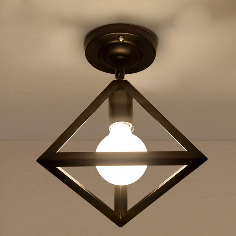 铁艺C型试衣间：细节之处彰显美学与实用性