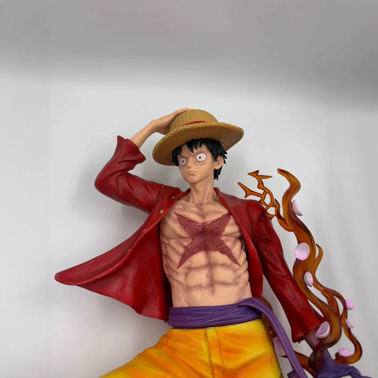 Аниме One Piece модель, большой новый Yonko Луфи, доминирующий стоящий Yonko Луфи статуя модель One Piece