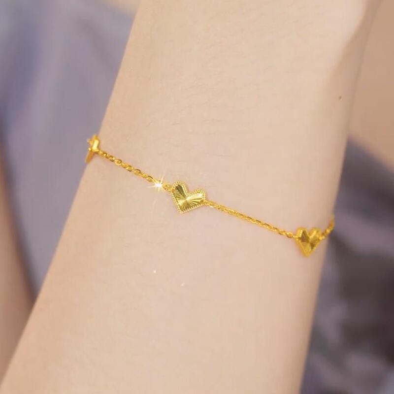 Gold-Colored Brushed Laser Small Heart Bracelet for Women, Fashionable and Versatile, Shiny Plain Gold Heart-Shaped Jewelry Bracelet