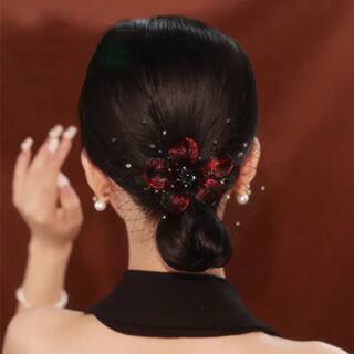 Elegant Red Hair Bun with Flower for Mother-In-Law, Suitable for Weddings, Banquets, High-End Cheongsam, Festive Occasions, and as a Hairpin for Mothers