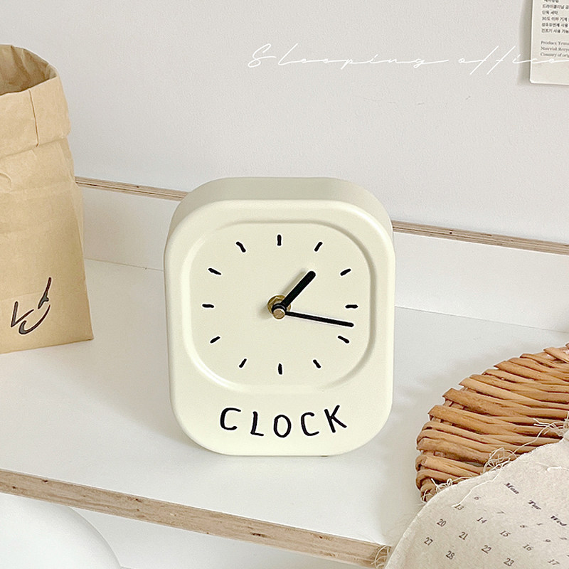 Creative Clock Stand ins Cream-Style Desktop Simple Home Decoration Ornament Bedroom Bedside Silent Clock